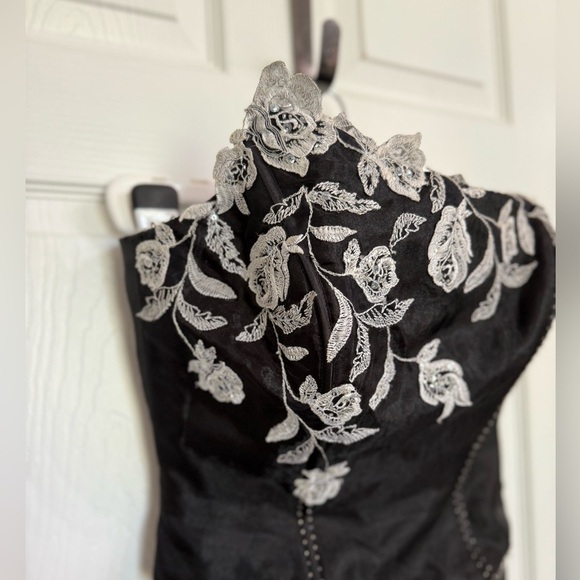 Jovani Black Corset Gown sz 8 Strapless Rose Embroidery Goth Coquette Prom Dress - Picture 3 of 8